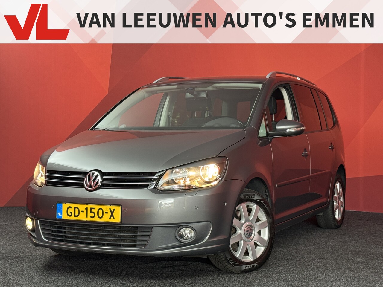 Volkswagen Touran - 1.4 TSI Highline | Navigatie | Climate Control | Trekhaak | APK 23-06-2027 - AutoWereld.nl