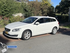 Volvo V60 - 2.4 D6 Twin Engine Momentum 2e eig. 100% onderhouden