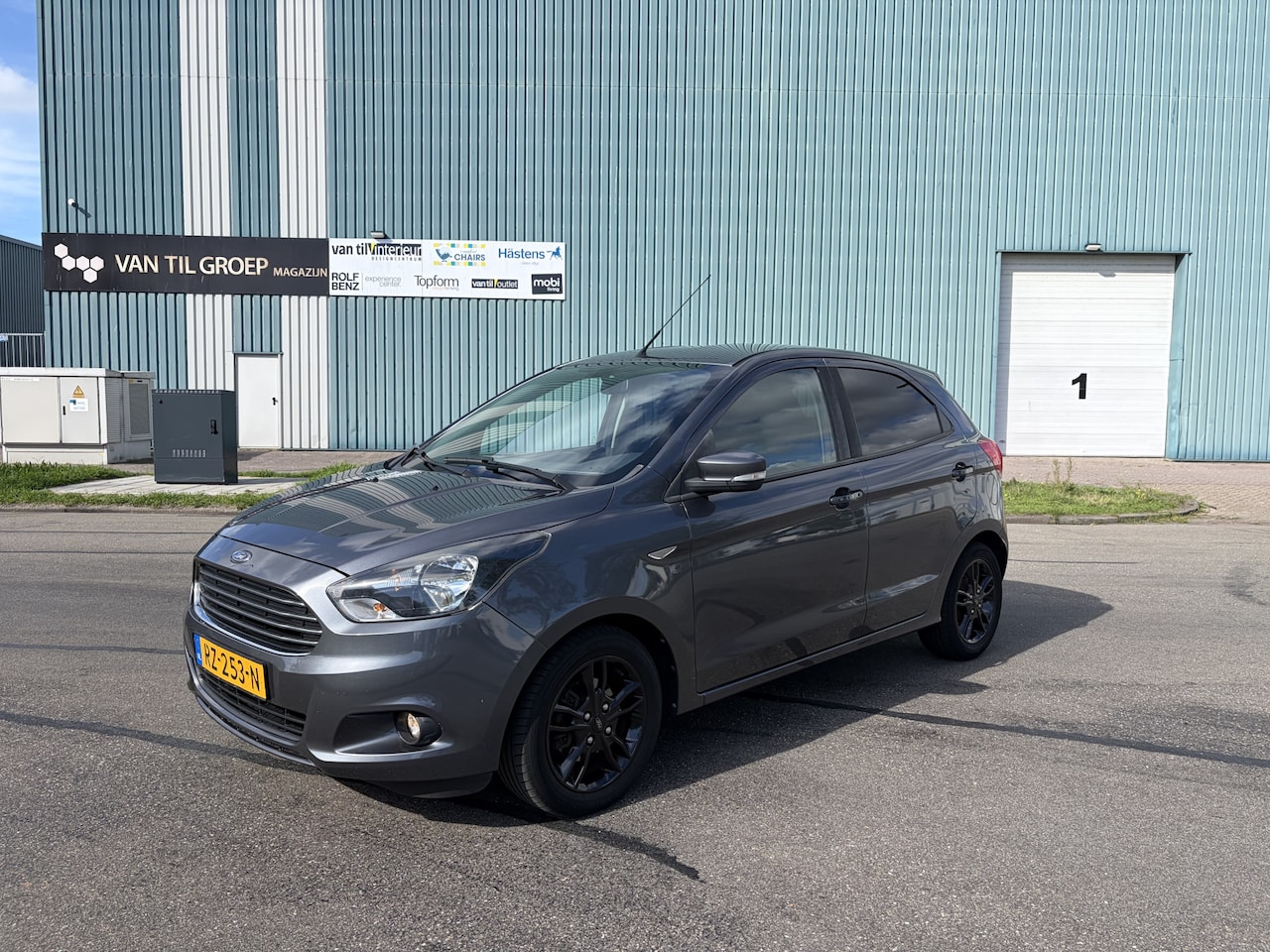 Ford Ka - 1.2i Trend Ultimate 86 PK. Zuinige auto van de eerste eigenaar !!! - AutoWereld.nl