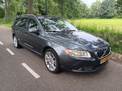 Volvo V70 - 2.5T 200PK | Leder | Clima | Trekhaak | Nw APK