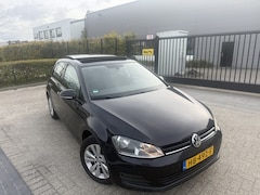 Volkswagen Golf - 1.6 TDI PANORAMA CLIMA NAVI BT 2015