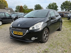 Peugeot 208 - 1.4 VTi 95pk Griffe 5-drs ECC/Cruise/Navi/Leer/PDC/Trekhaak