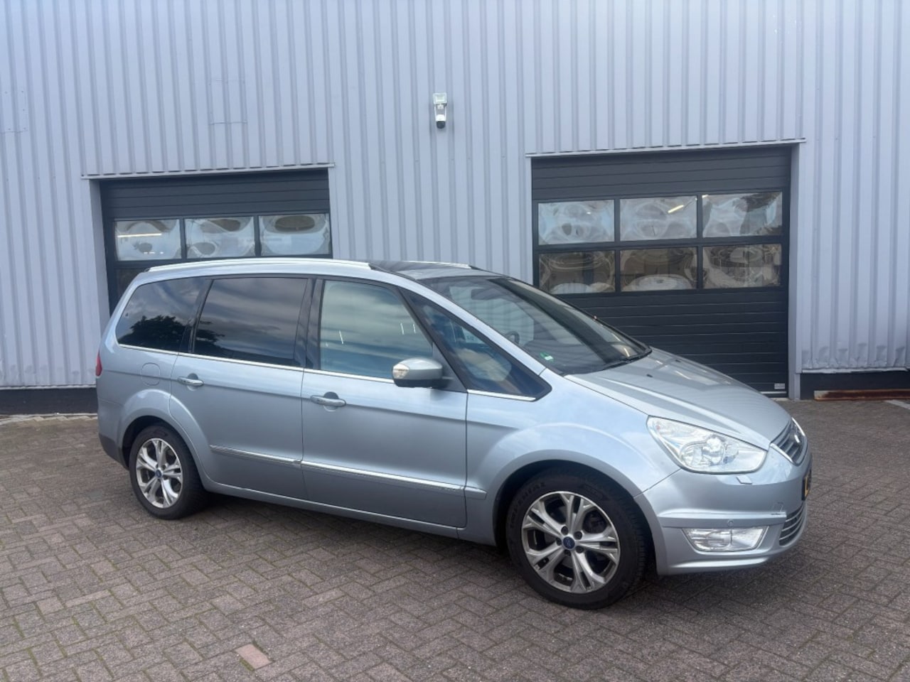 Ford Galaxy - 2.0 TDCI Platinum 7-persoons I Zeer netjes I All-in prijs! - AutoWereld.nl