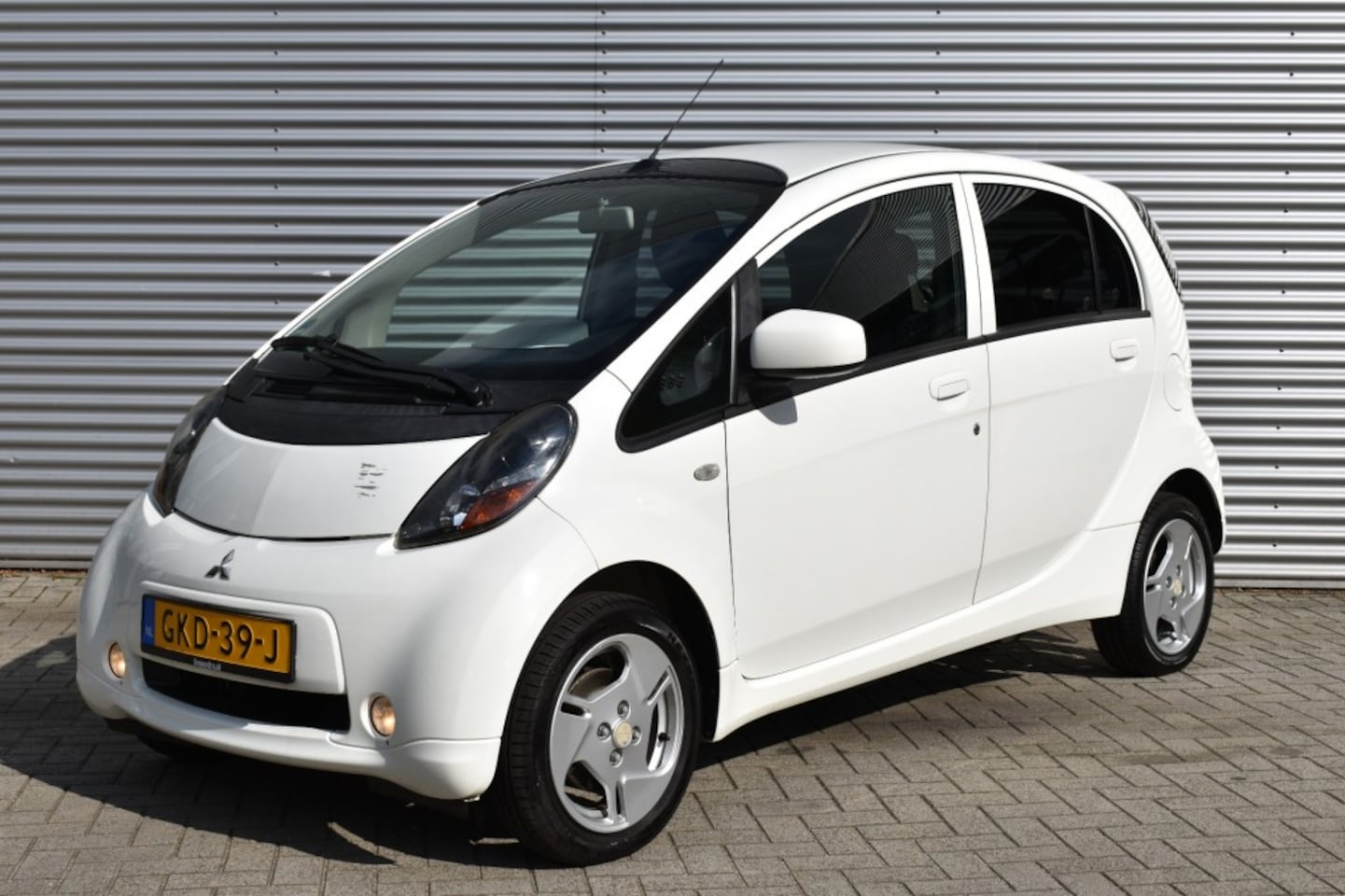 Mitsubishi i-MiEV - 4-PERSOONS 16 KWH / CLIMATE-CONTROL / STOELVERWARMING / STADSAUTO / - AutoWereld.nl