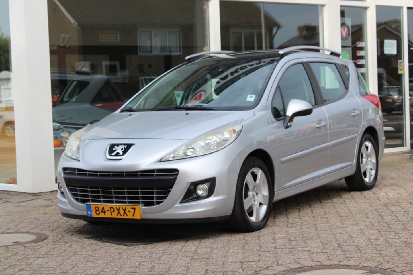 Peugeot 207 - 1.6 VTI B. LEASE EX - AutoWereld.nl
