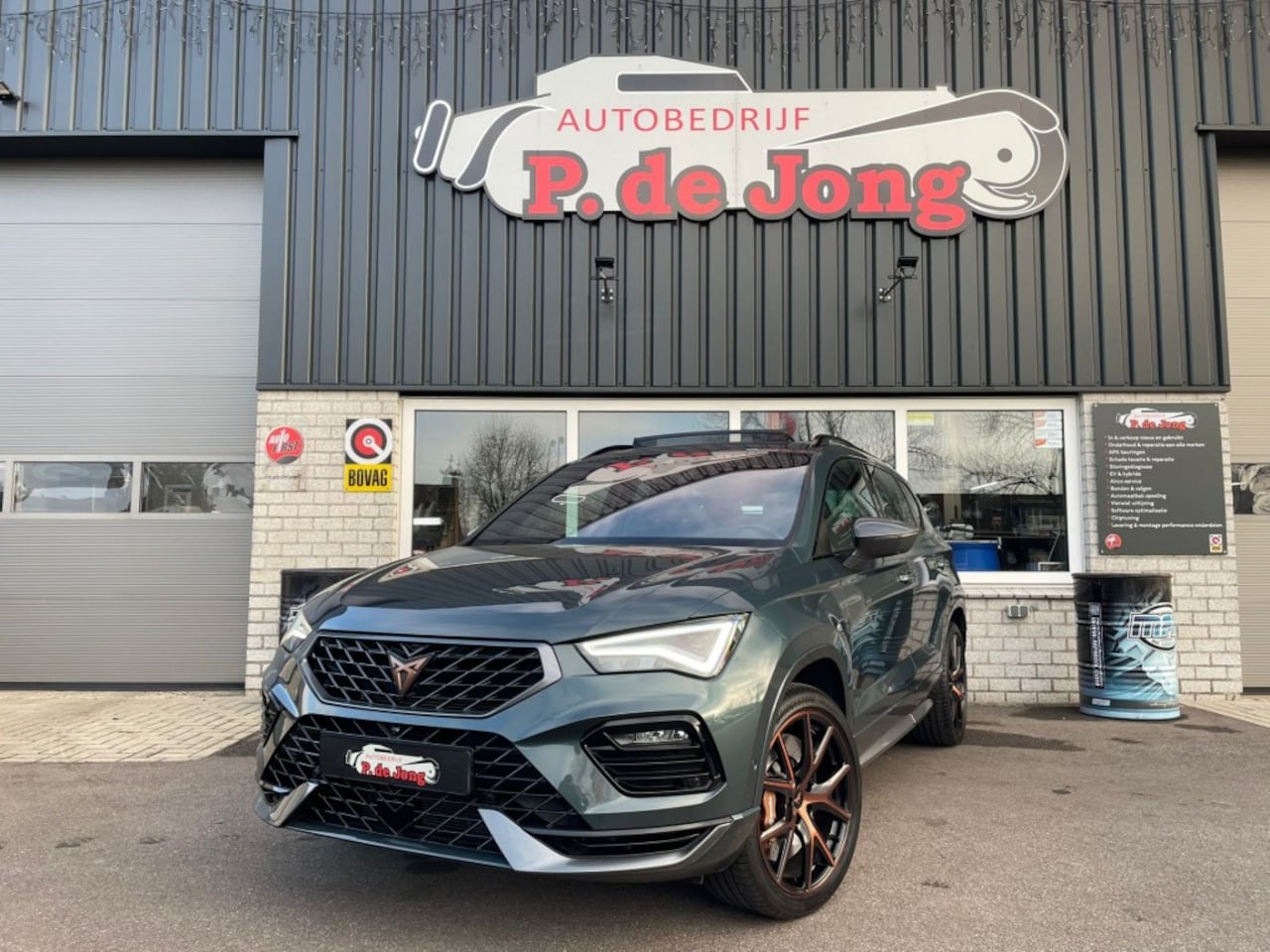 CUPRA Ateca - 2.0 TSI VZ 300PK 4DRIVE Brembo Trekhaak Panoramadak Speciale VZ uitvoering! - AutoWereld.nl