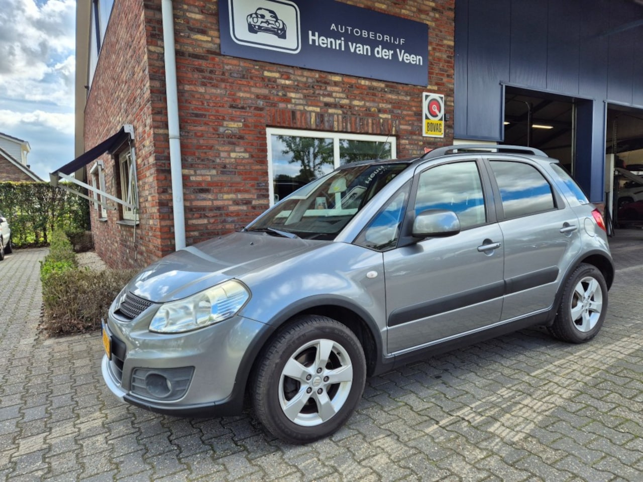 Suzuki SX4 - 1.6 Exclusive 1.6 EXCLUSIVE, Trekhaak, Stoelverwarming, Keyless, ALL IN prijs! - AutoWereld.nl