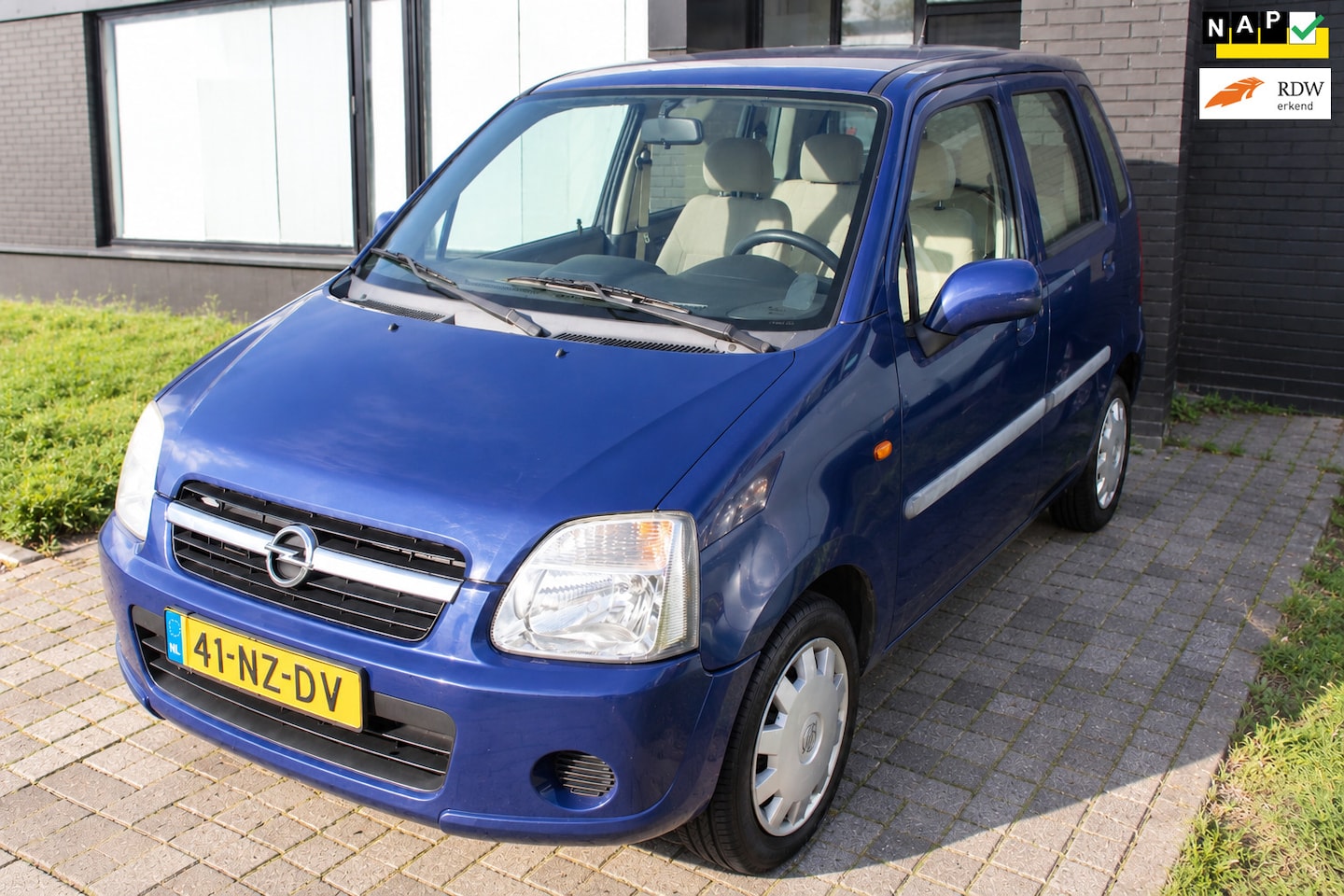 Opel Agila - 1.2-16V Enjoy 102.000km NAP Uniek!! Hoge instap! Nieuwe APK - AutoWereld.nl