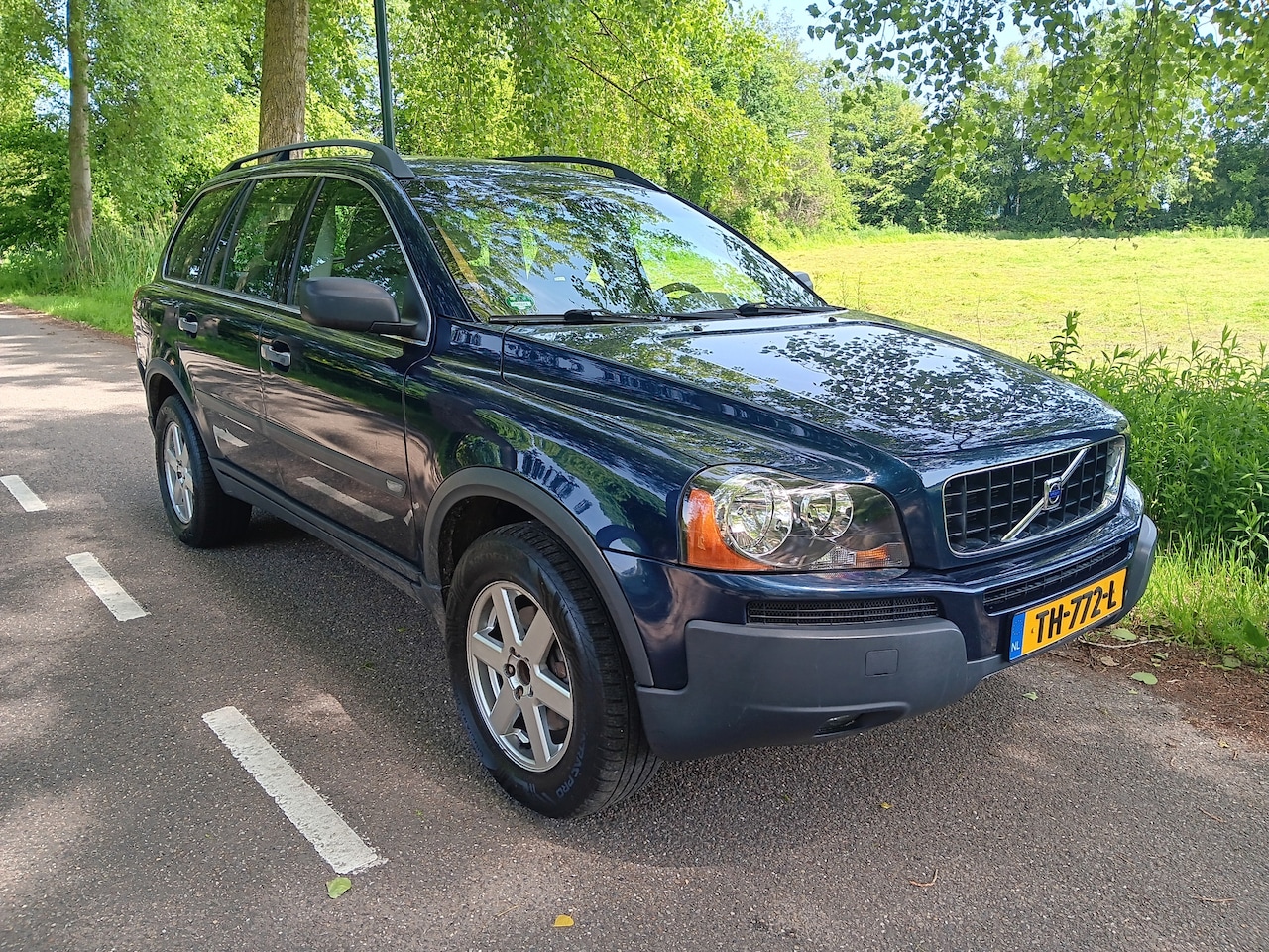 Volvo XC90 - 2.5T 210 PK Geartronic AWD | Leder | Clima | Trekhaak | Nw APK - AutoWereld.nl