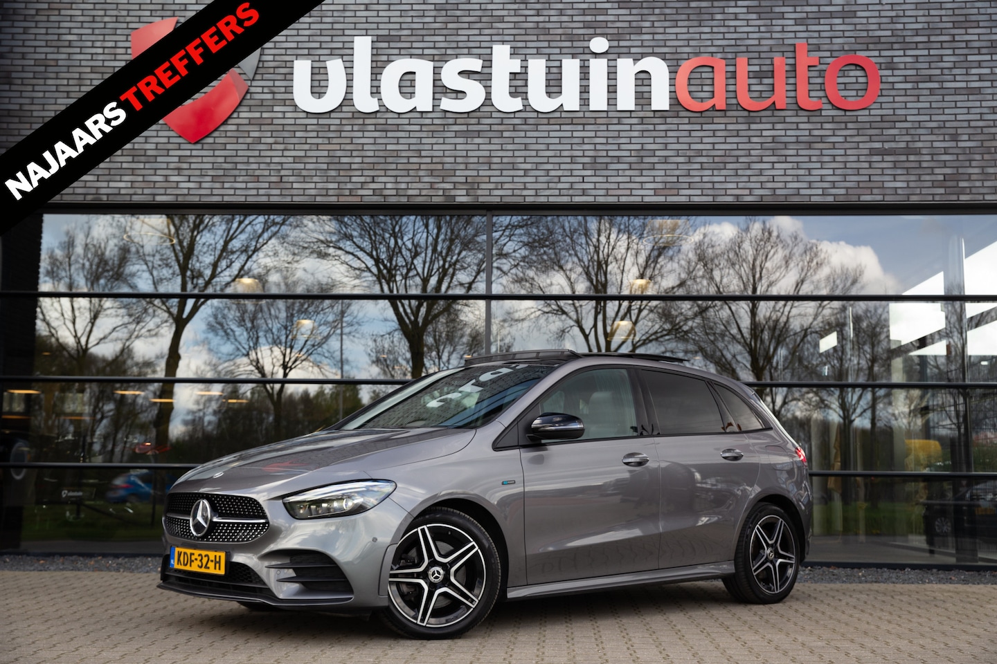 Mercedes-Benz B-klasse - 250 e Premium Plus AMG , Panoramadak, Burmester, Trekhaak, Head-up display, - AutoWereld.nl