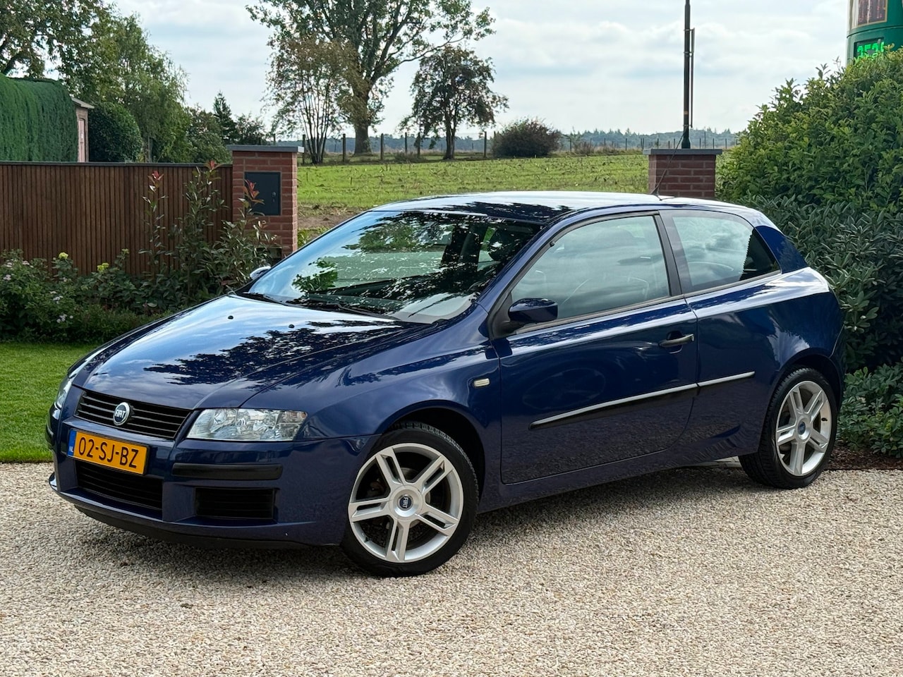 Fiat Stilo - 1.4-16V Actual *NW KOPPELING+LEDER+AIRCO+17 INCH* - AutoWereld.nl