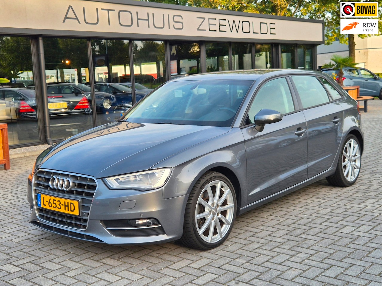 Audi A3 Sportback - 1.8 TFSI quattro Ambition Pro Line S 1.8 TFSI quattro Ambition Pro Line S LEDER AUTOMAAT! - AutoWereld.nl