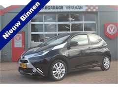Toyota Aygo - 1.0 VVT-i x Leder, Camera, 12 mnd. gar