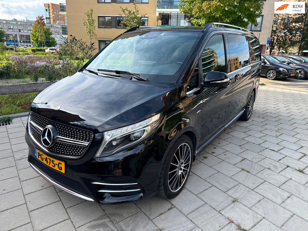 Mercedes-Benz V-klasse - 250d Lang Avantgarde | AMG | BOMVOL! - AutoWereld.nl