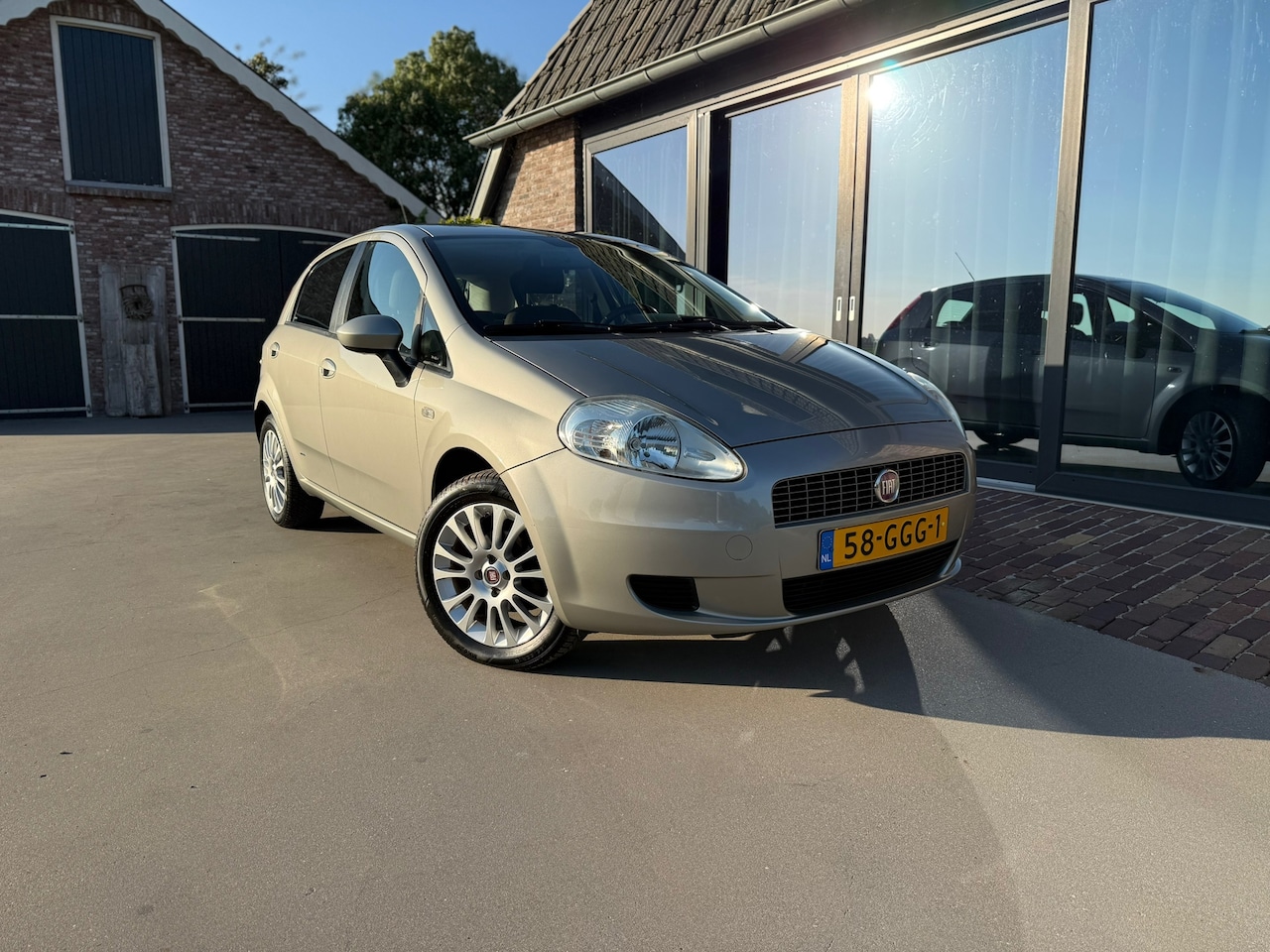 Fiat Grande Punto - Automaat 1.4 Dynamic - AutoWereld.nl