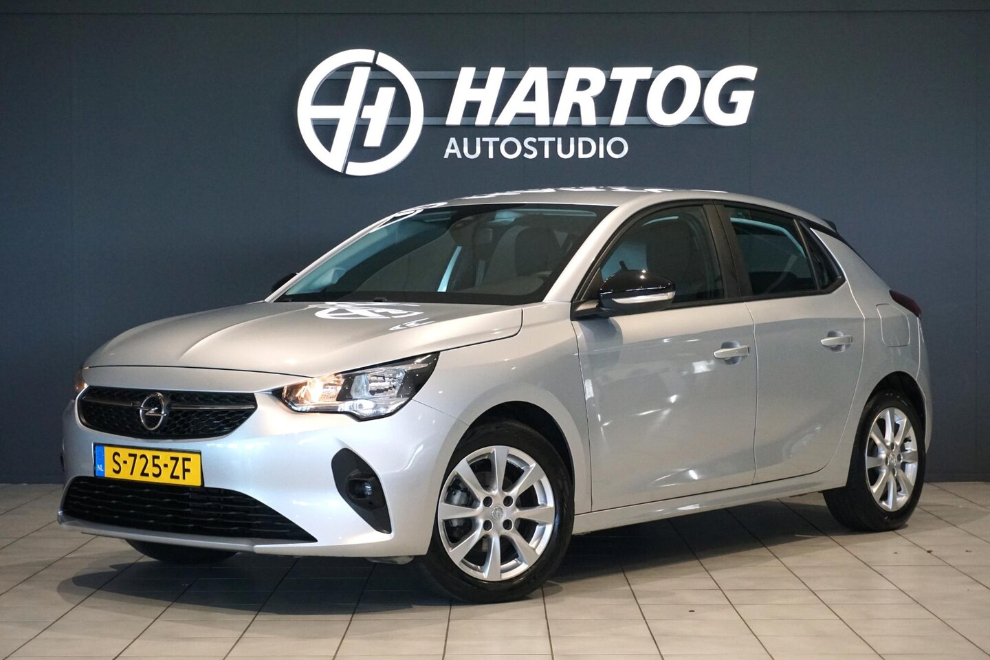 Opel Corsa - 1.2 Level 2 + CAMERA / APPLE CARPLAY / SENSOREN / 16'' LMV - AutoWereld.nl