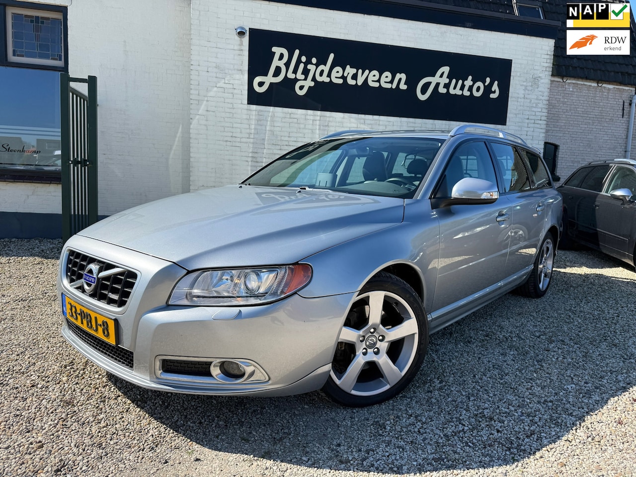 Volvo V70 - 2.0T R-Edition Org. NL | Leer | Stoel VW | Trekhaak - AutoWereld.nl