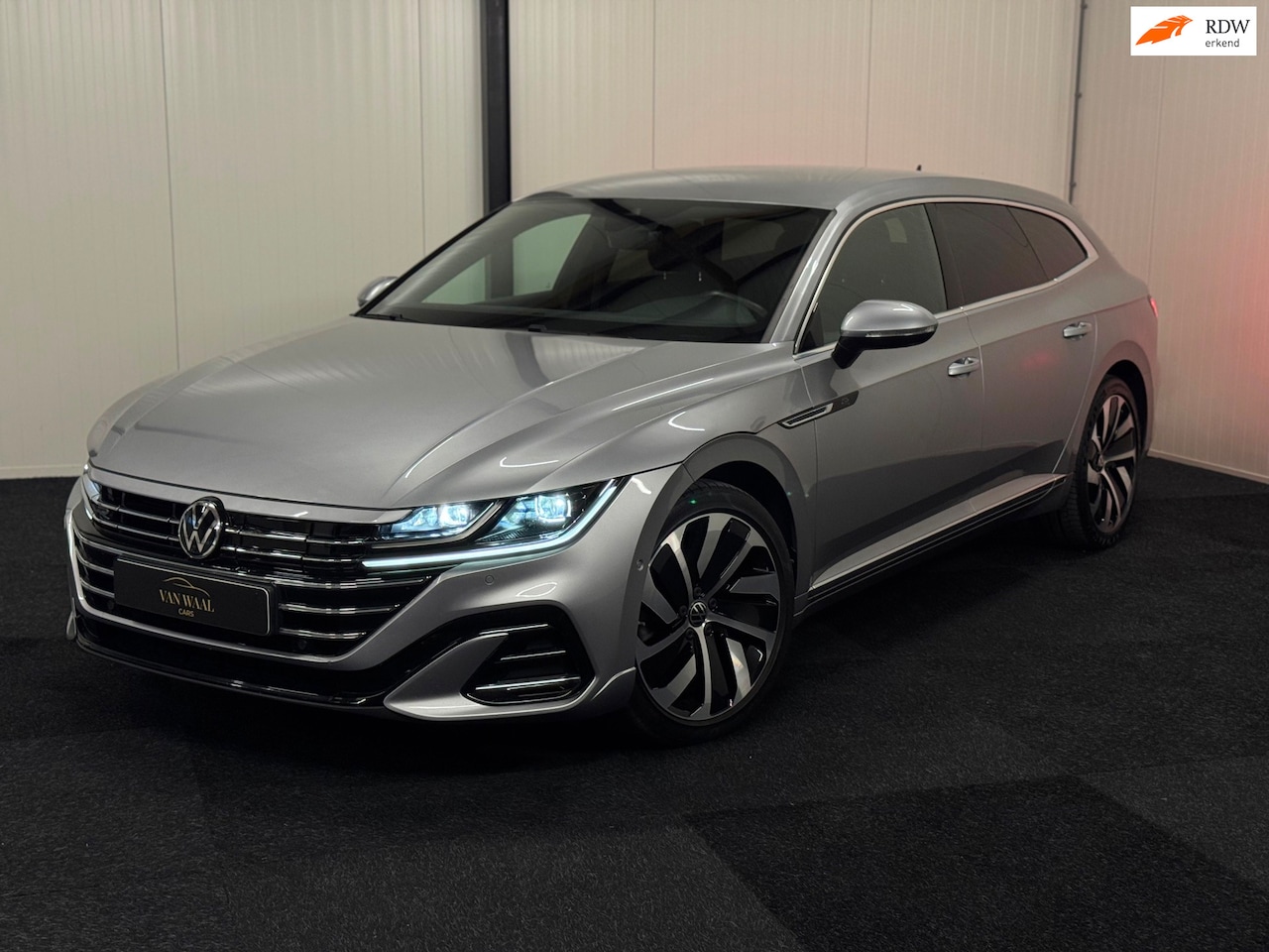 Volkswagen Arteon Shooting Brake - 1.4 TSI eHybrid R-Line 2021 360|MATRIX|KEYLESS|TREKHAAK|19" - AutoWereld.nl