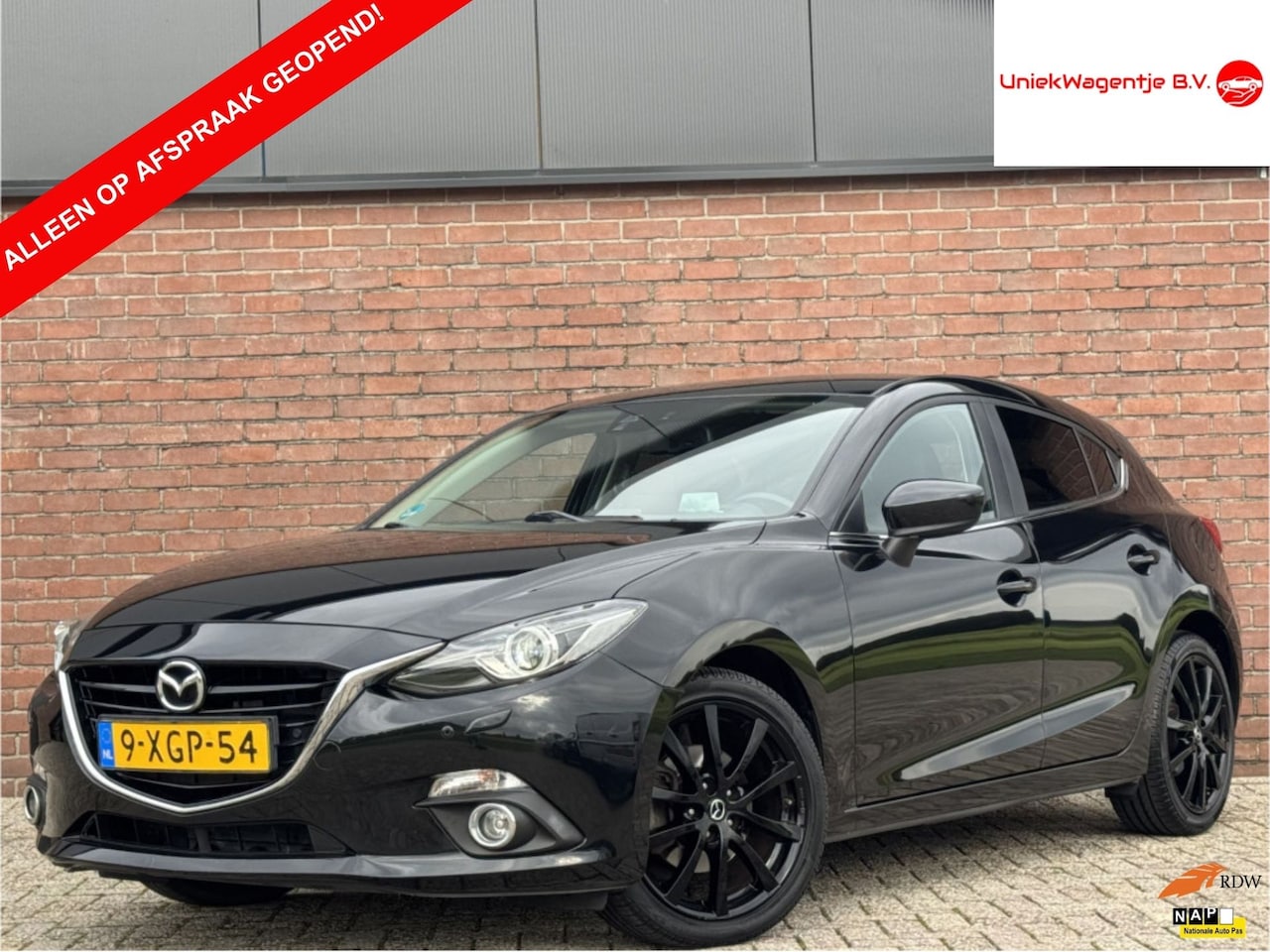 Mazda 3 - 2.0 GT-M | NL-AUTO! | LEDER! | NAVI! | TREKHAAK! - AutoWereld.nl