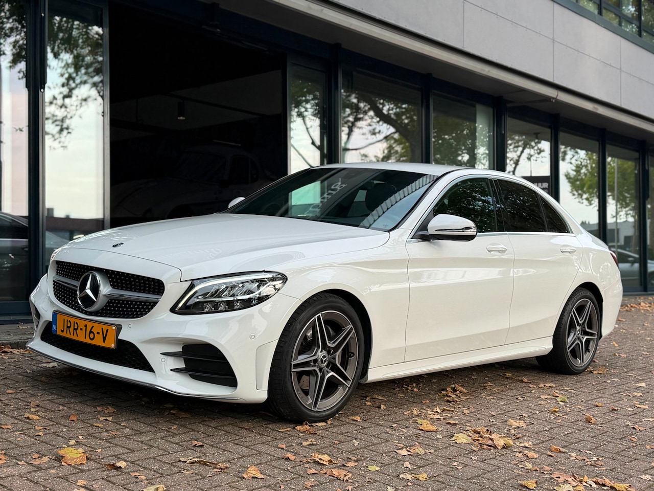 Mercedes-Benz C-klasse - 200 Business Solution AMG|CarPlay|Nav|Camera|Vol|Dealer Onderhouden - AutoWereld.nl