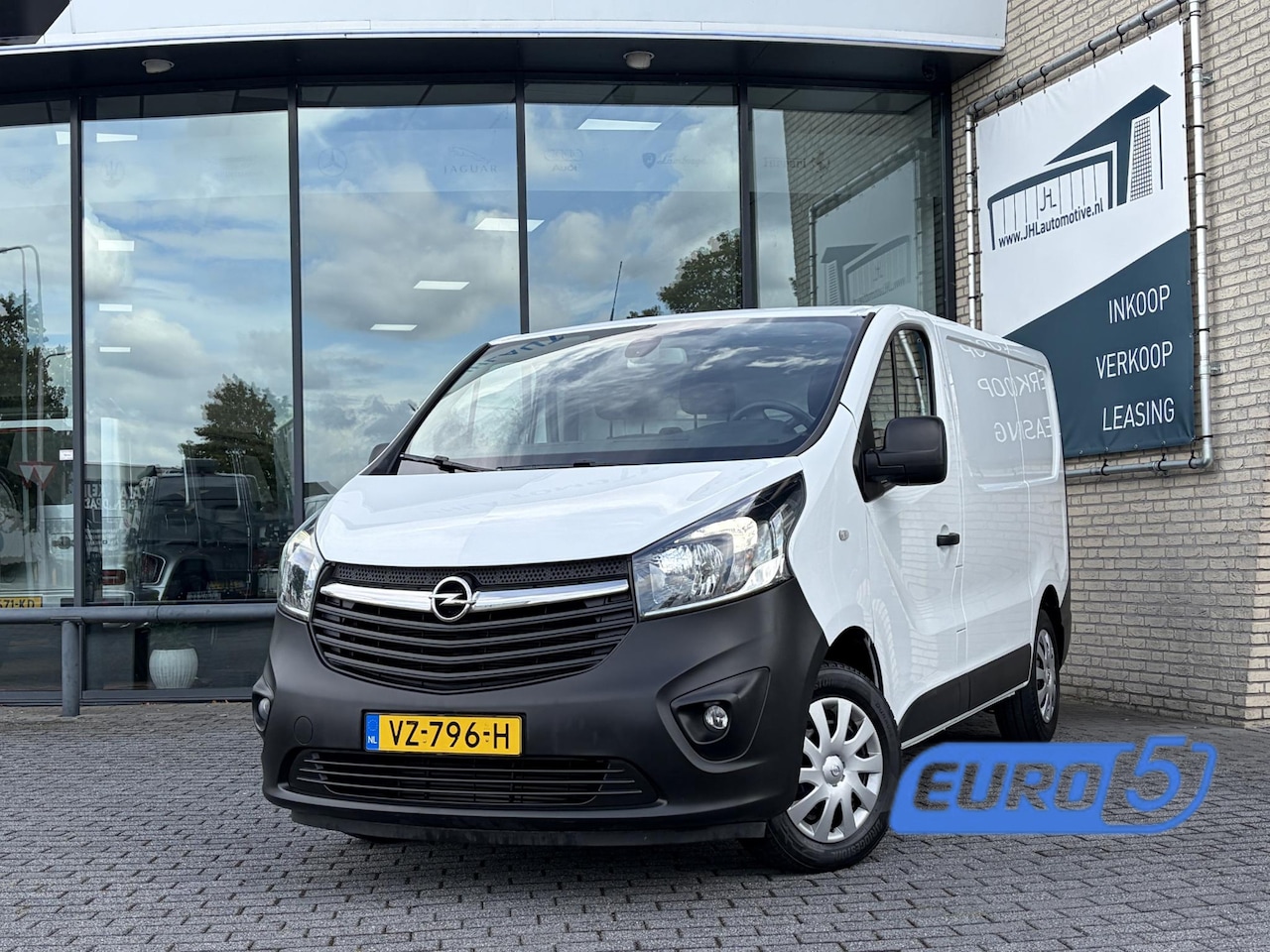 Opel Vivaro - 1.6 CDTI L1H1*NAVI*CRUISE*CAM*HAAK*A/C*TEL*3PERS* - AutoWereld.nl