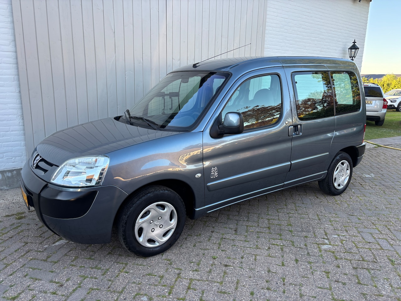 Peugeot Partner MPV - 1.4 XR Airco 2e eig., Voll.Hist. Trekh. - AutoWereld.nl