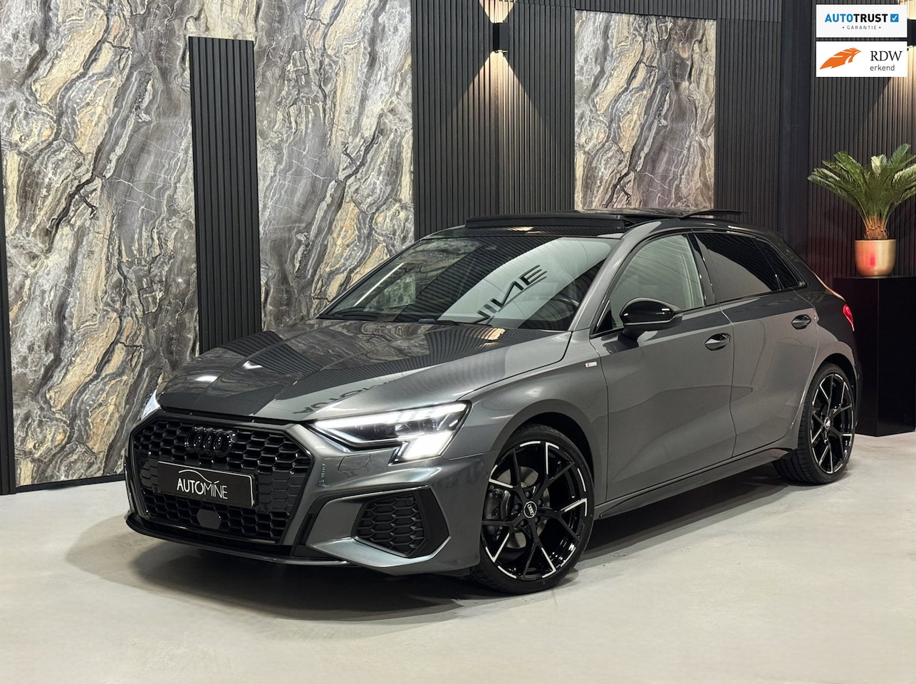 Audi A3 Sportback - 35 TFSI Edition One 3x S-Line|PANO|AMBI LIGHTS|MATRIX|KEYLESS - AutoWereld.nl