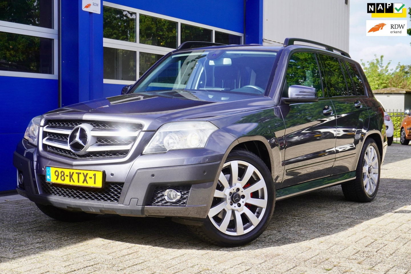 Mercedes-Benz GLK-klasse - 350 4-Matic NAP|CARPLAY|CLIMATE|APK|AUTOMAAT|YOUNGTIMER|TREKHAAK - AutoWereld.nl