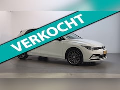 Volkswagen Golf - 1.5 TSI Life Business Sfeerverlichting Alcantara LED Stoelverwarming Navigatie