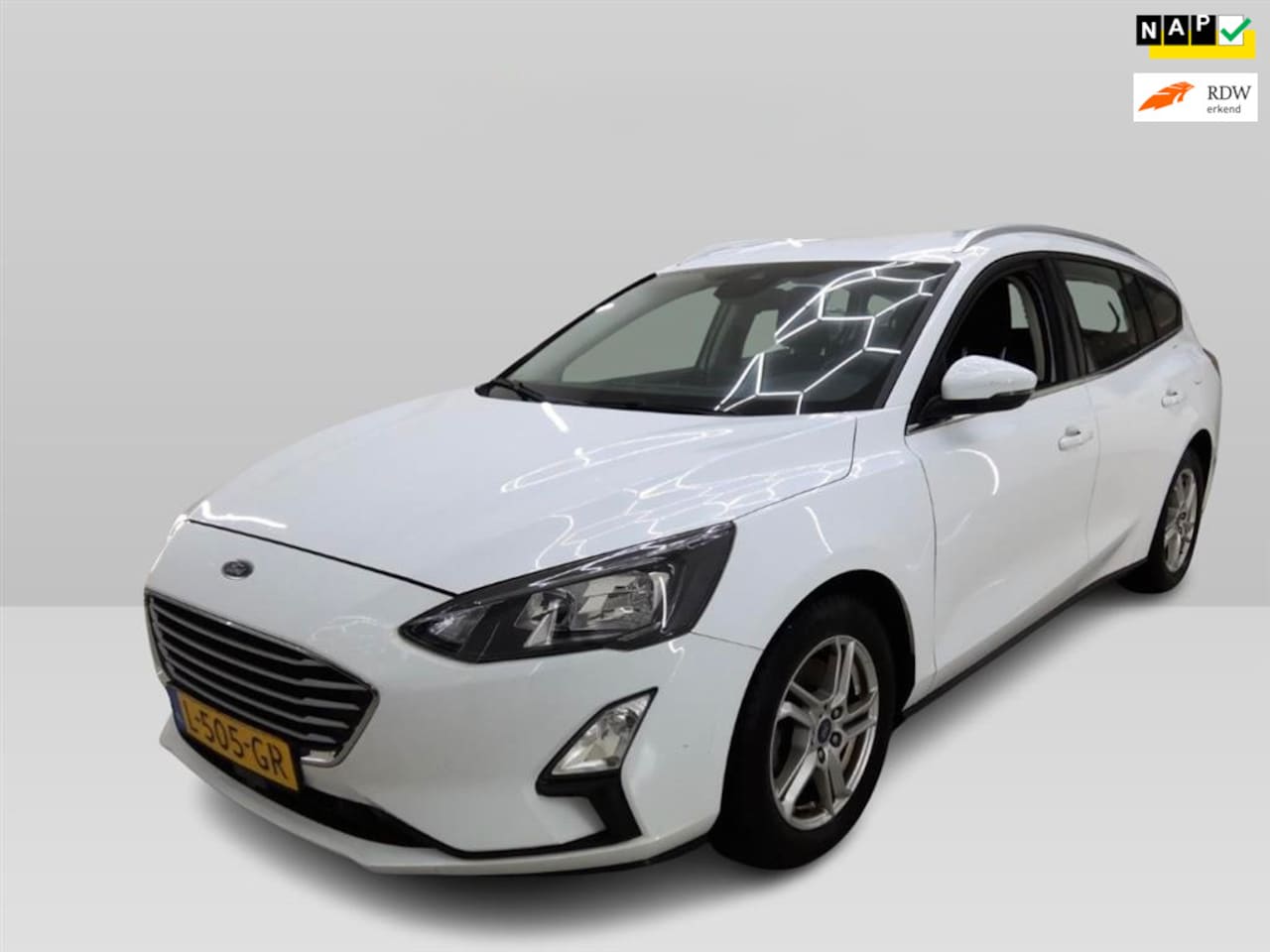 Ford Focus Wagon - 1.0 EcoBoost CAMERA XENON 1e eigenaar - AutoWereld.nl