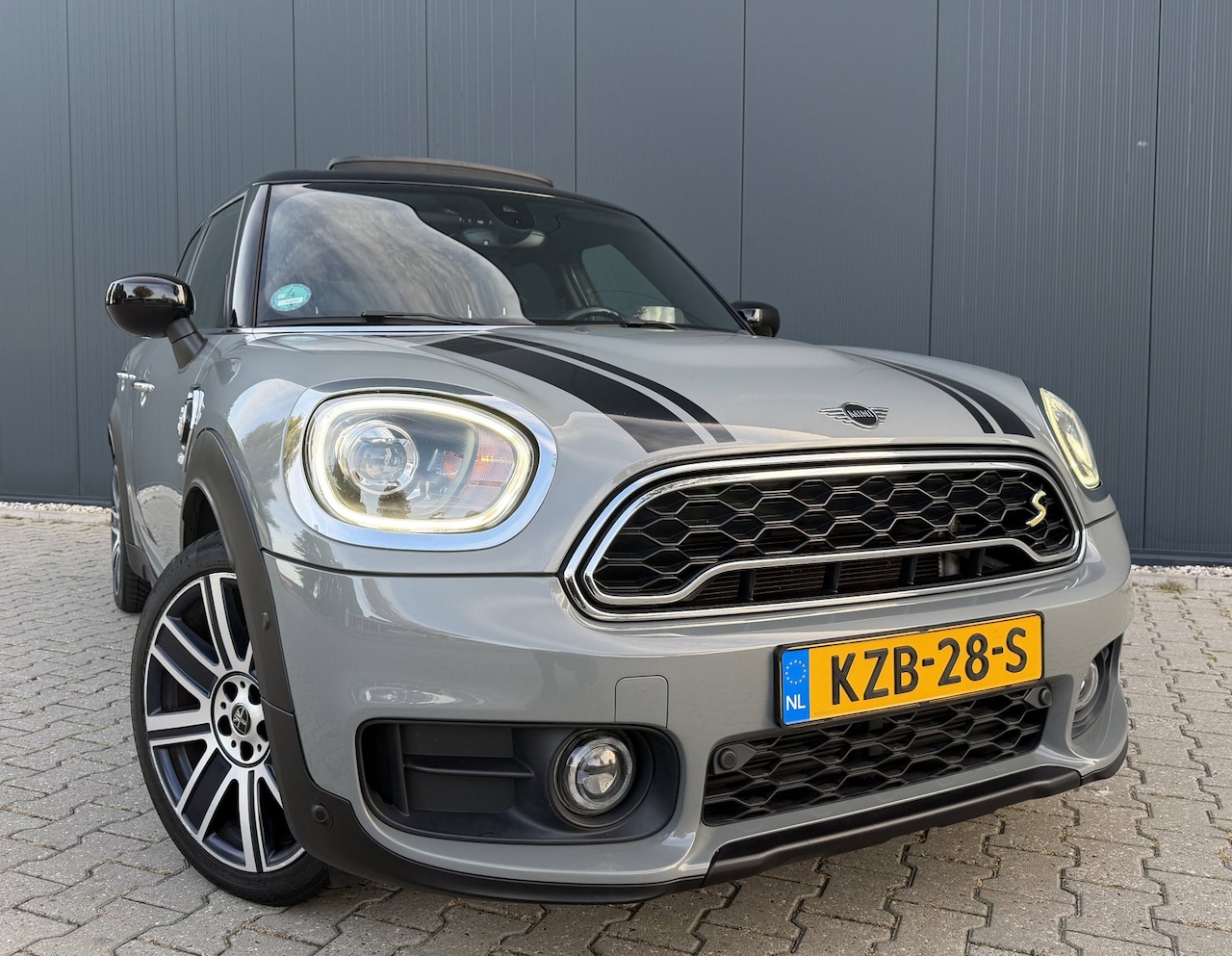 MINI Countryman - 1.5 Cooper S E ALL4 224PK Pano | HK | HUD | Leder - AutoWereld.nl