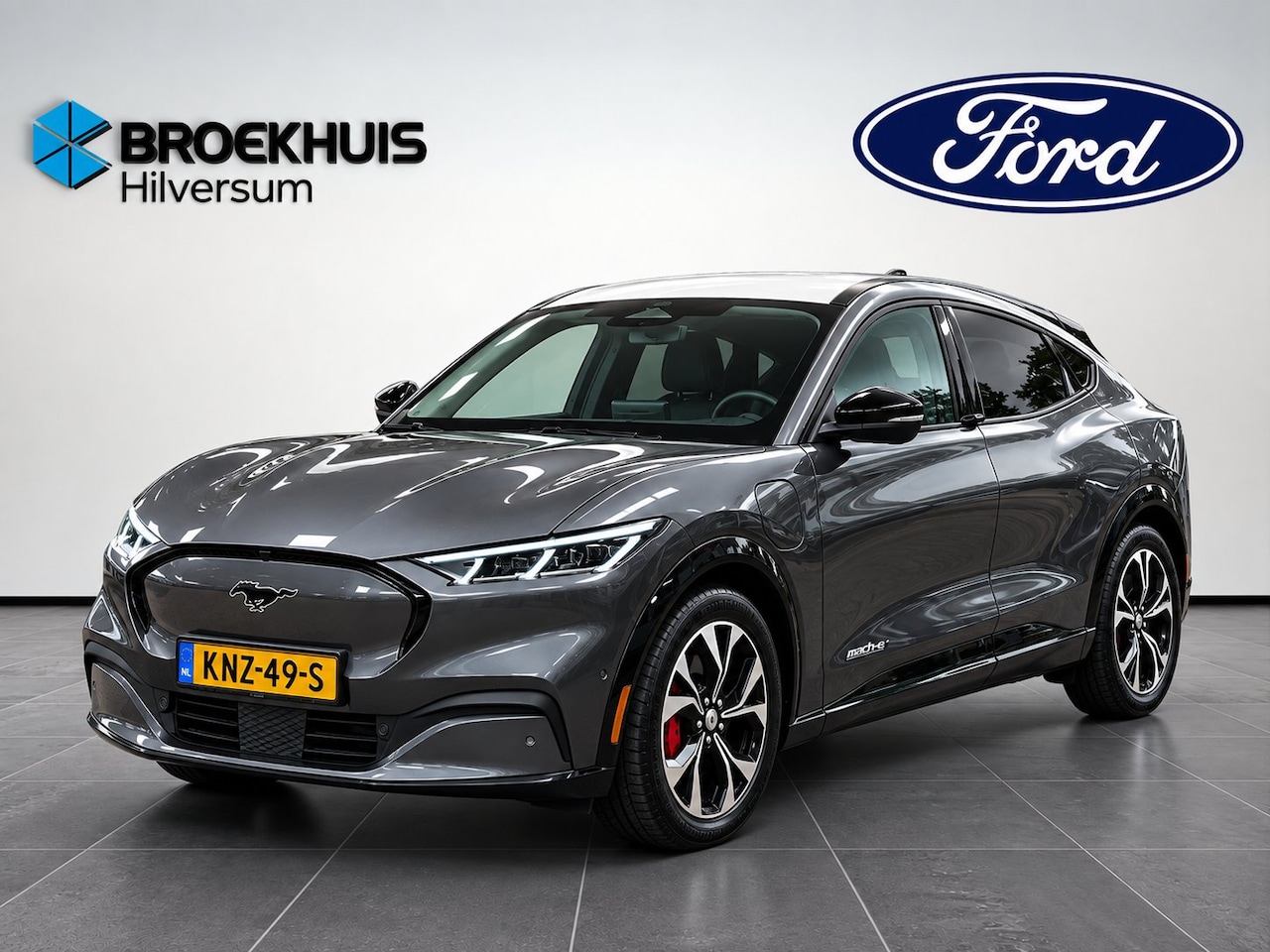 Ford Mustang Mach-E - Premium 98KWh AWD 351pk | Panoramadak | Technology Pack+ | SOH 96,5 - AutoWereld.nl