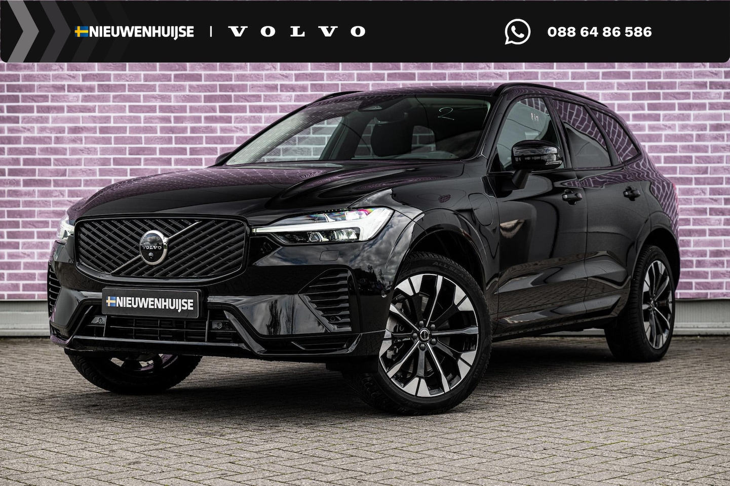 Volvo XC60 - 2.0 T6 Plug-in hybrid AWD Ultra Dark | SOH 100% | Luchtvering | Trekhaak | Head Up Display - AutoWereld.nl