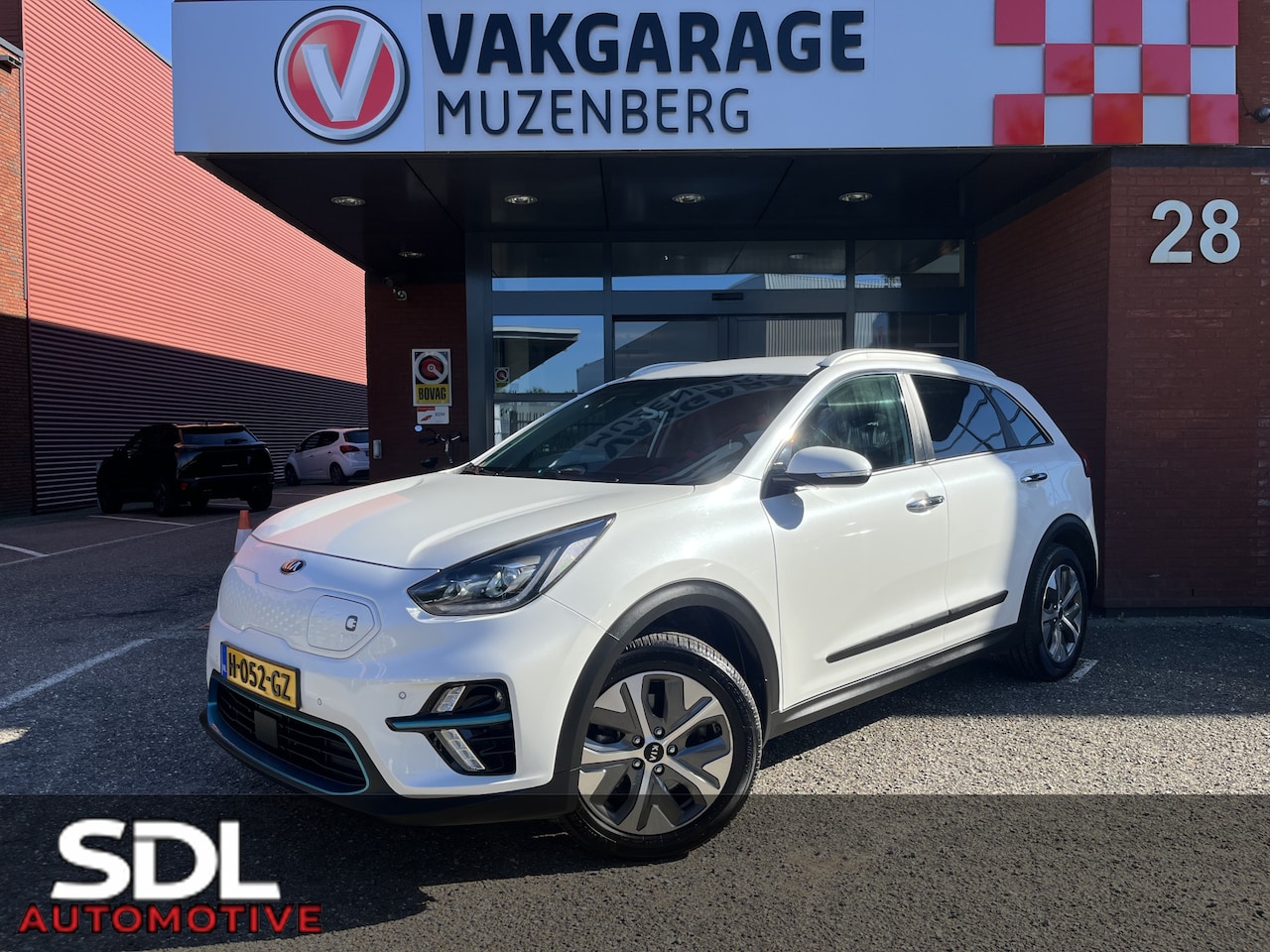 Kia e-Niro - ExecutiveLine 64 kWh // FULL LED // NAVI + CARPLAY // LEDER // MEMORY SEAT // PDC V+A // A - AutoWereld.nl