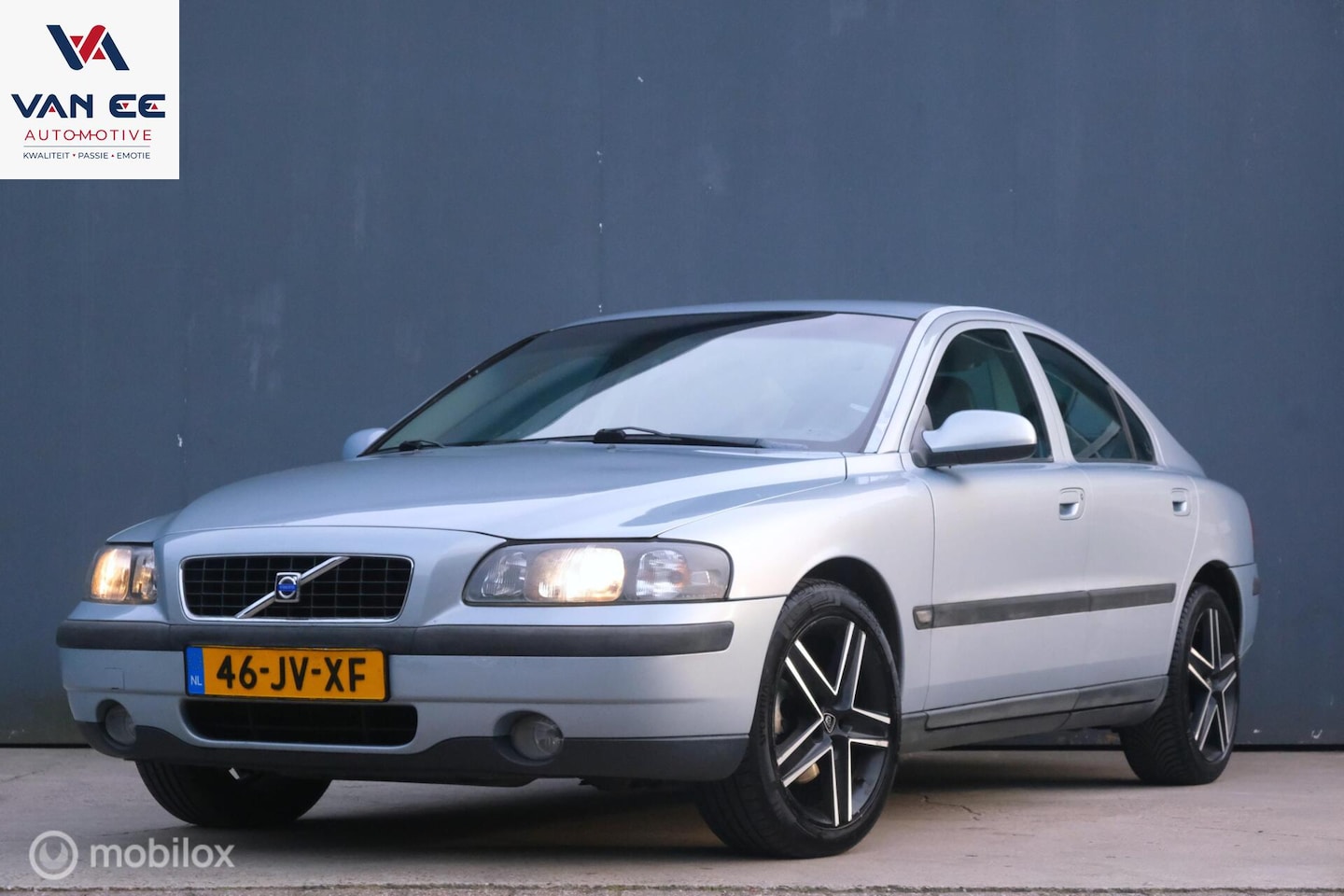 Volvo S60 - 2.4 Edition | Leder | Clima | Cruise | Nieuwe APK - AutoWereld.nl