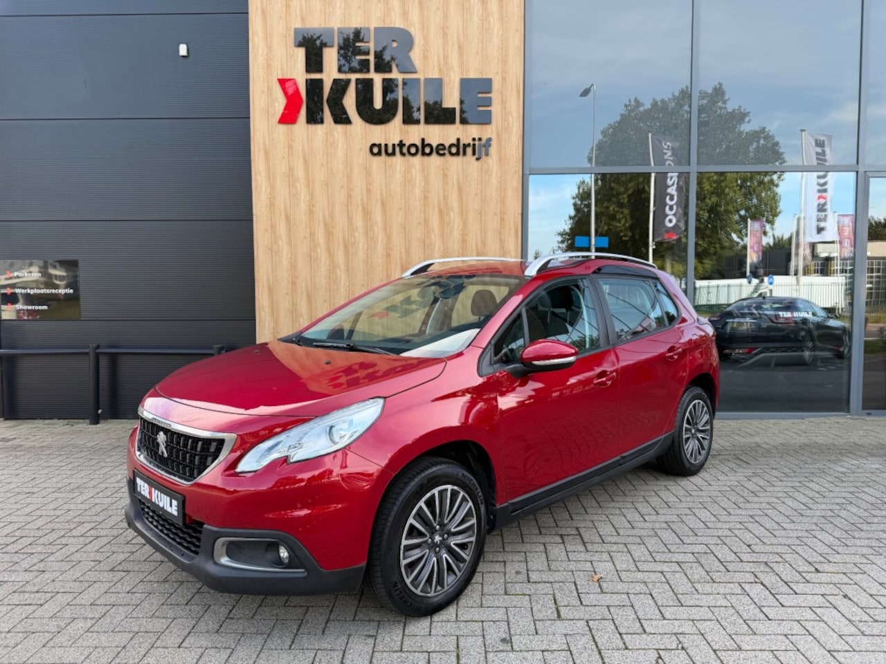 Peugeot 2008 - 1.2 PureTech Active / Deal. Ond. / CarPlay - AutoWereld.nl