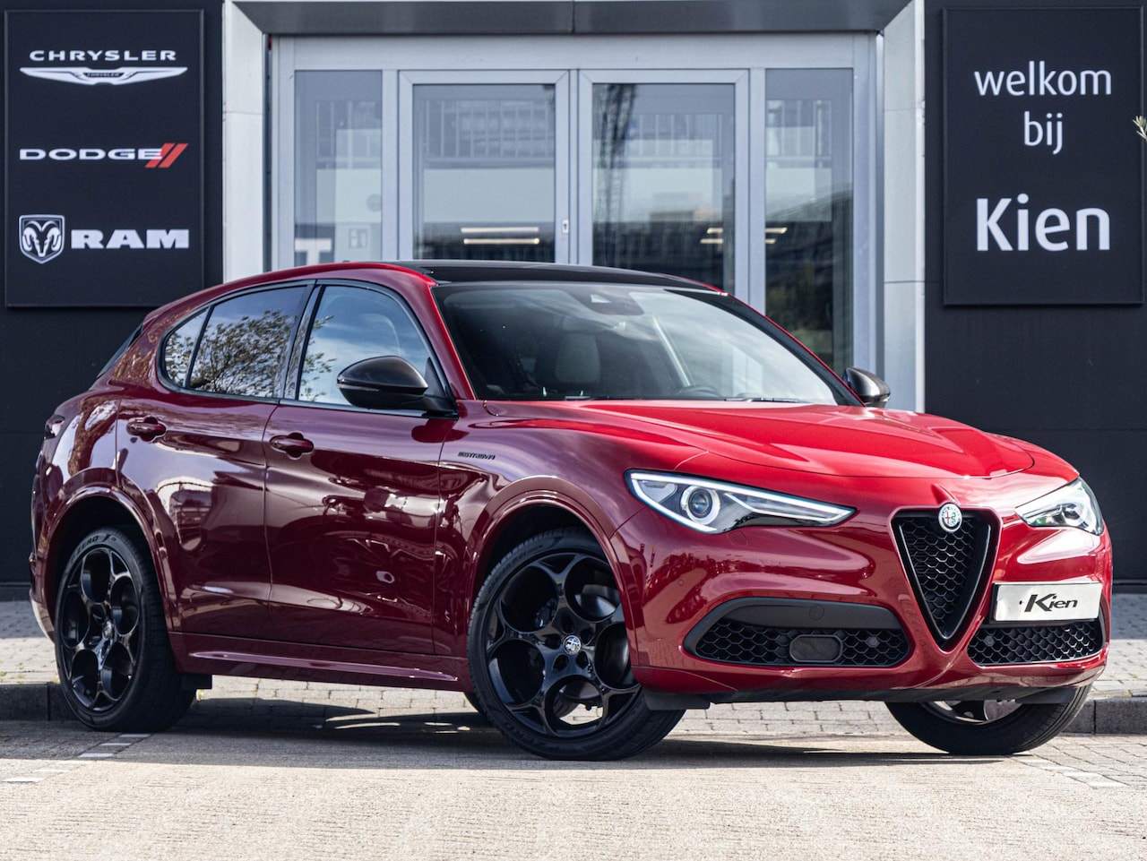 Alfa Romeo Stelvio - 2.0 T AWD Estrema | Pano | Quadrifoglio Carbon interieur + Exterieur | 21"velgen | Elektri - AutoWereld.nl