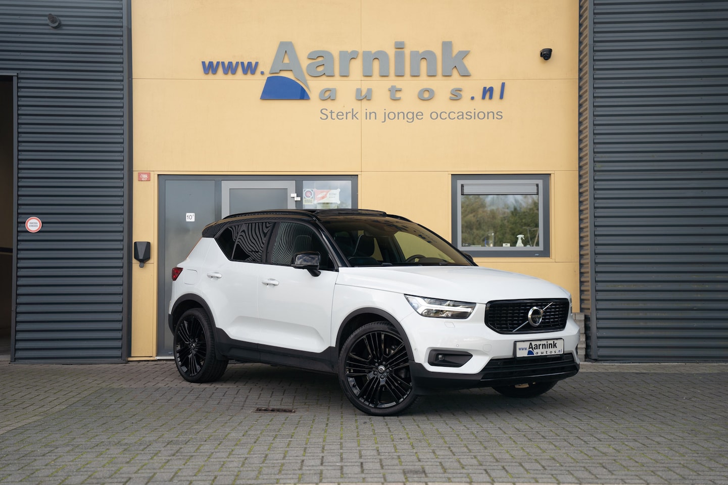 Volvo XC40 - T5 R design - AutoWereld.nl