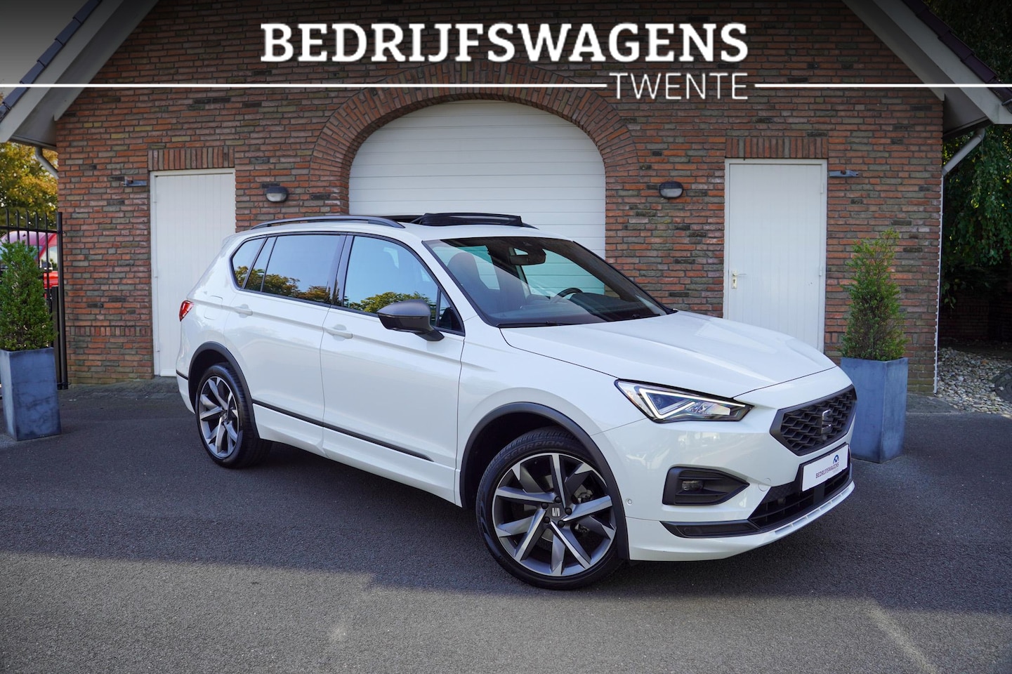 SEAT Tarraco - 1.5 TSI 150PK FR Business Intense DSG BEATS AUDIO Panoramadak AppleCarplay/Android Auto - AutoWereld.nl