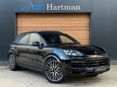 Porsche Cayenne - 3.0 E-Hybrid Black Edition MASSAGE|PASSENGER-DISPLAY|SPORTUITLAAT|TREKHAAK|PANO|BOSE