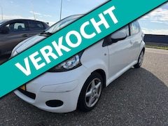 Toyota Aygo - 1.0-12V Comfort Navigator Airco Navigatie APK 08-2027