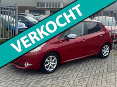 Peugeot 208 - 1.2 VTi Style 82PK 5 deurs NL AUTO NAP Navi l Trekhaak l Airco l LED l LMV NIEUWE DISTRIEB