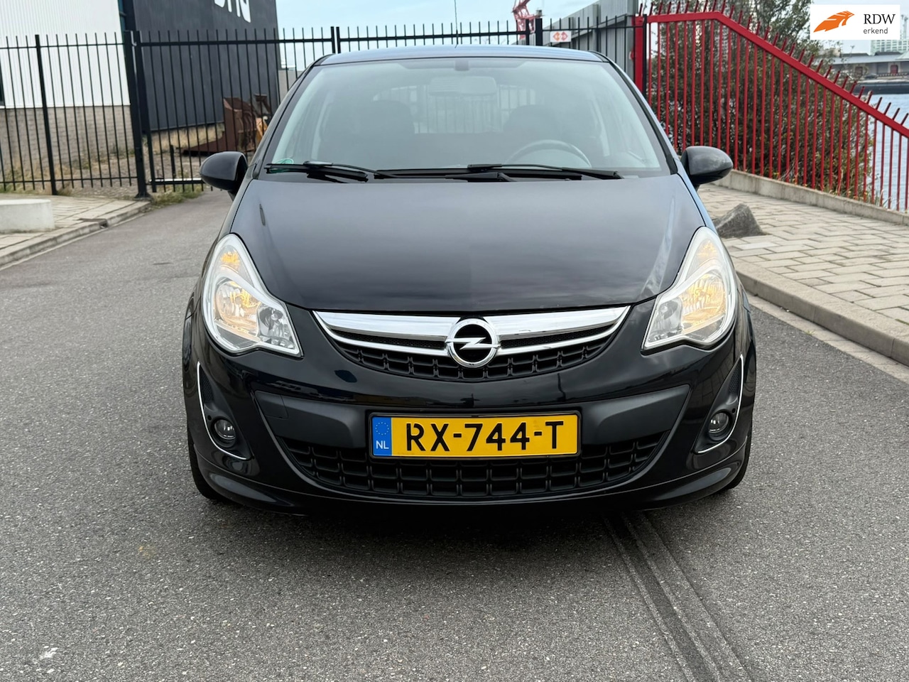 Opel Corsa - 1.4-16V Edition 1.4-16V Edition - AutoWereld.nl