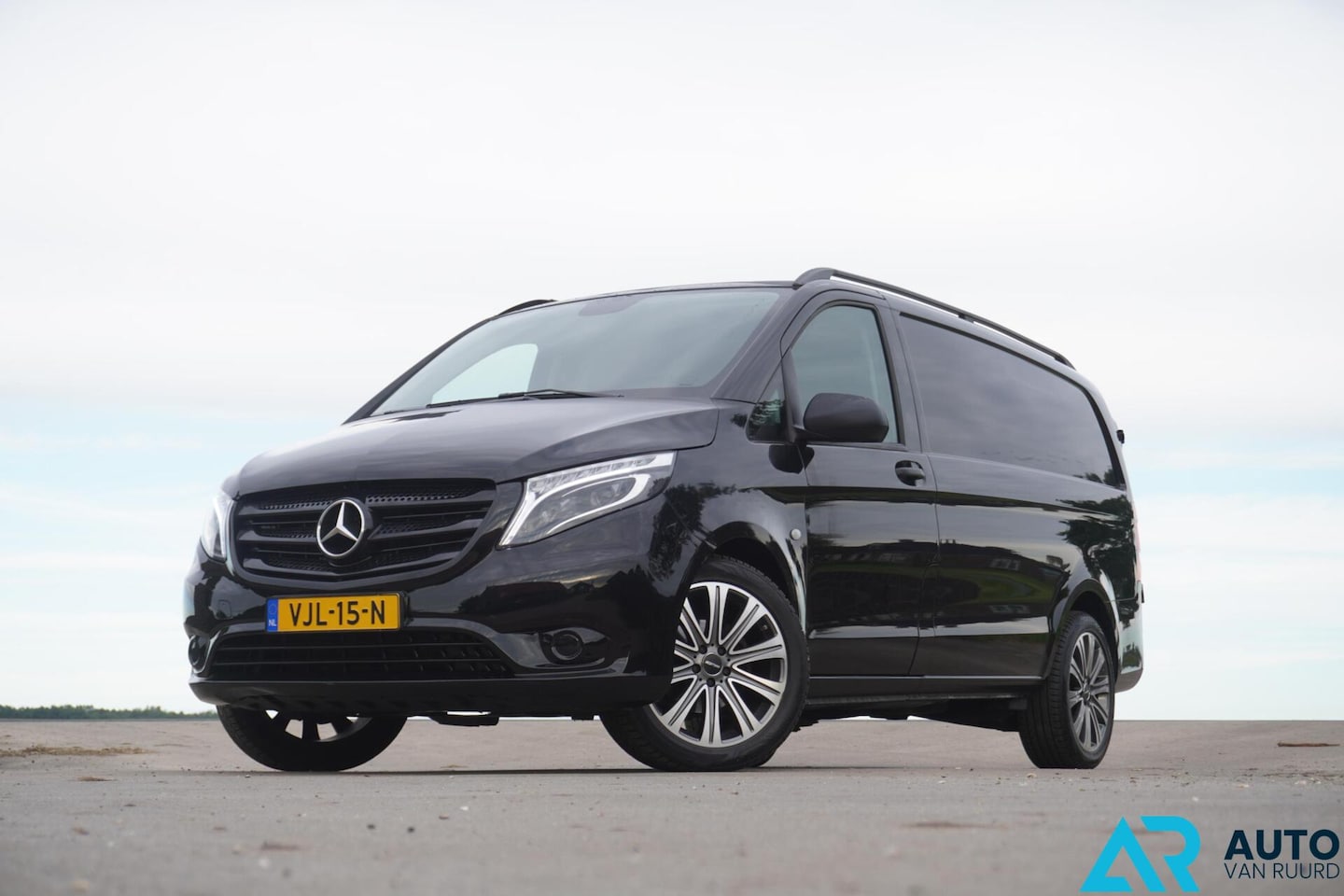 Mercedes-Benz Vito - Bestel 114 CDI Lang DC Comfort - AutoWereld.nl