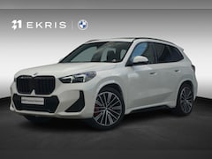 BMW X1 - sDrive20i M Sport Pro / Trekhaak / Panoramadak / Keyless entry / Adaptieve LED koplampen /