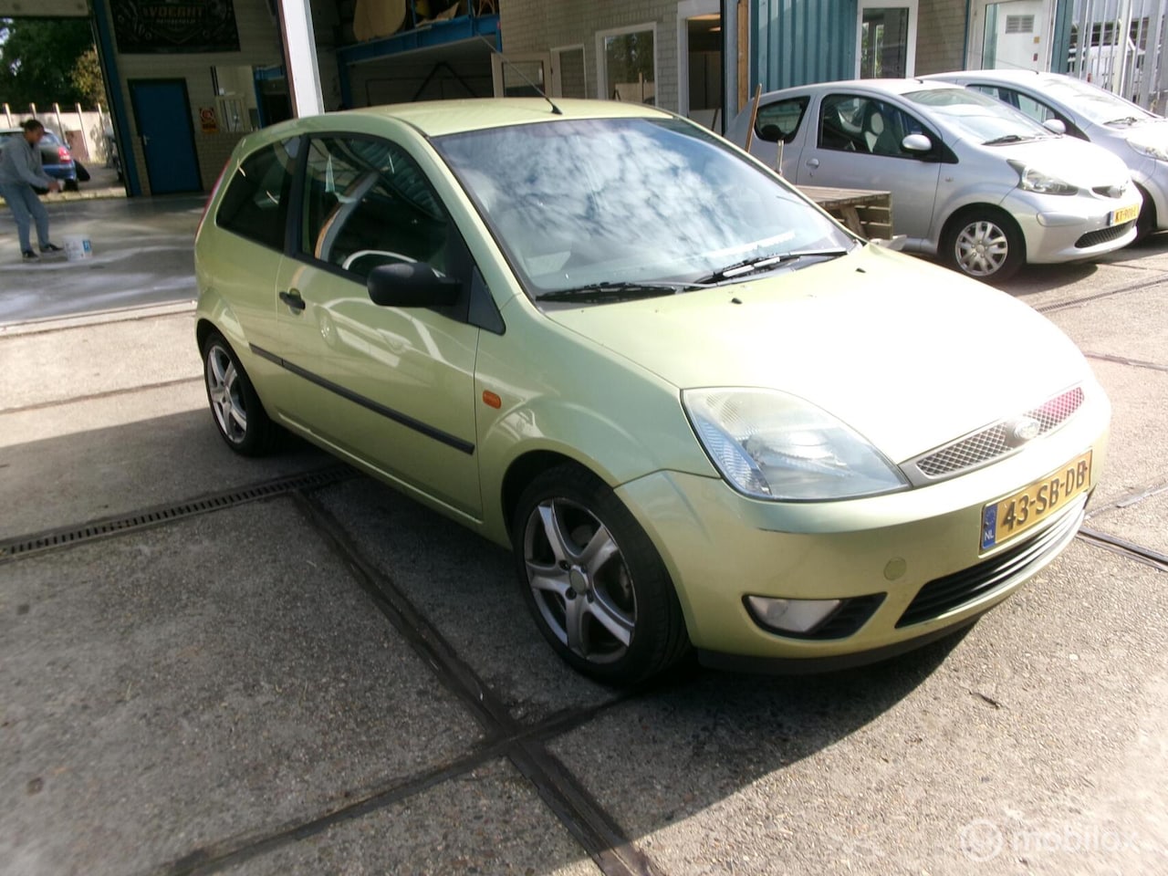 Ford Fiesta - 1.3-8V Ambiente 1.3-8V Ambiente - AutoWereld.nl