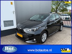 Toyota Yaris - 1.5 Hybrid 115 Active / 6X YARIS OP VOORRAAD / 1E EIGENAAR / APPLE CARPLAY / CAMERA / CLIM