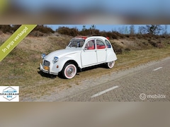 Citroën 2CV - 2CV6 Club