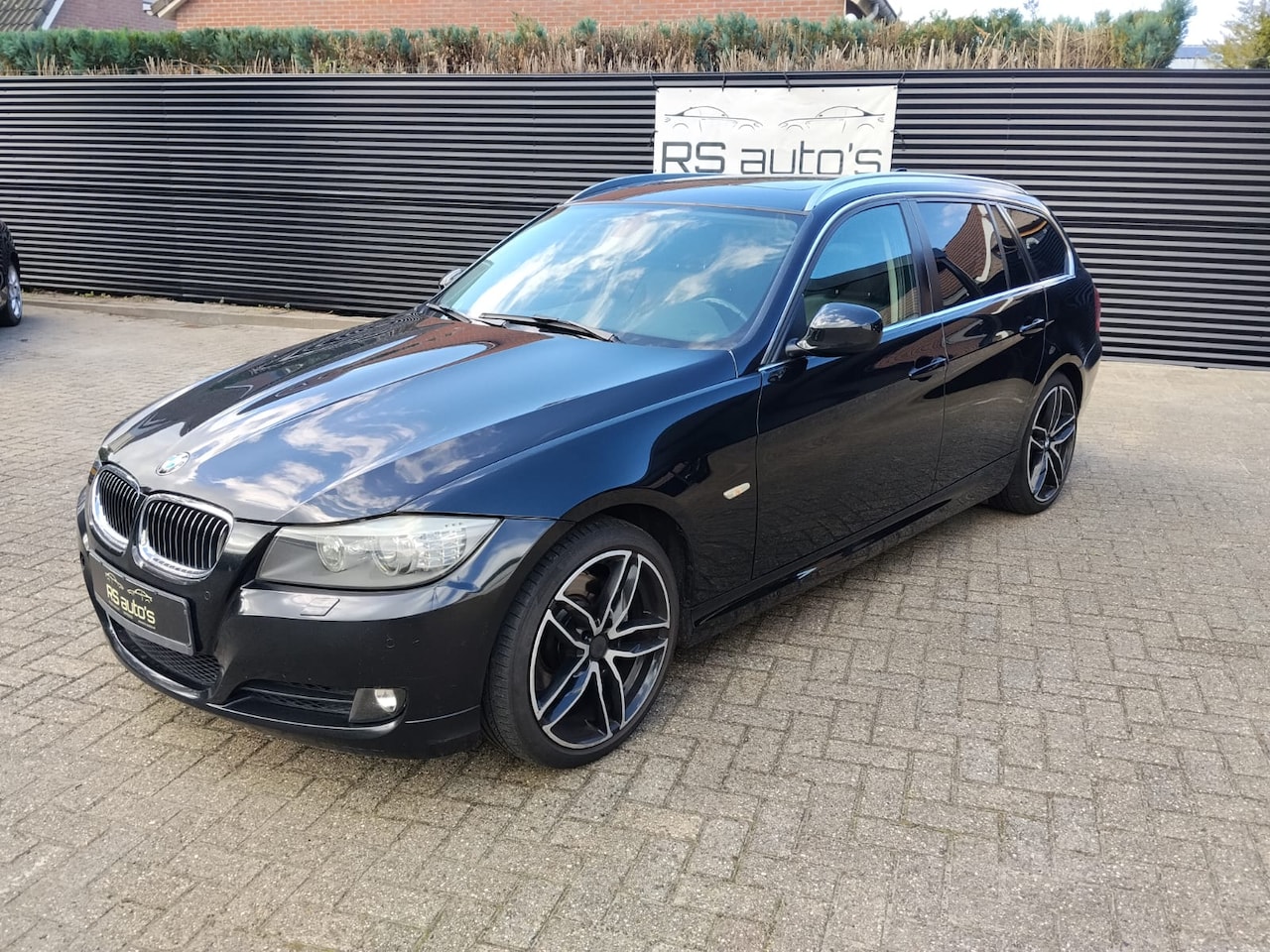 BMW 3-serie Touring - 330i High Executive e91 Touring panorama dak, automaat - AutoWereld.nl