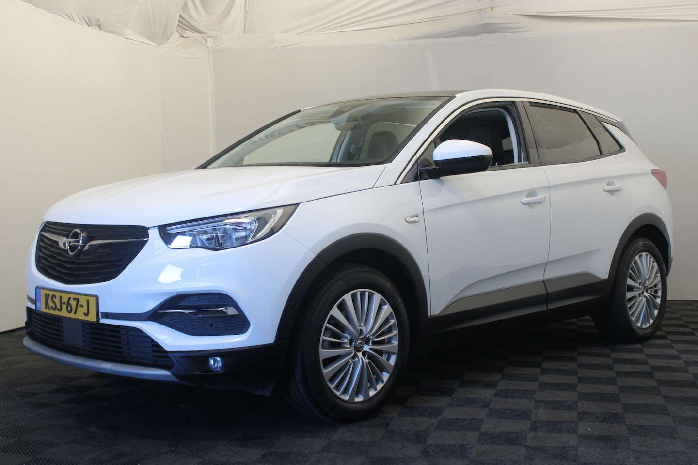 Opel Grandland X - 1.2 Turbo Online Edition |Pano| - AutoWereld.nl